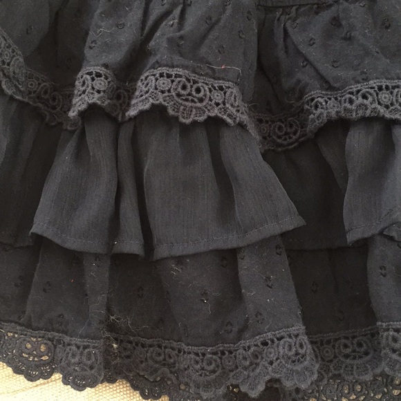 Hollister girls ruffle mini skirt - Picture 2 of 6